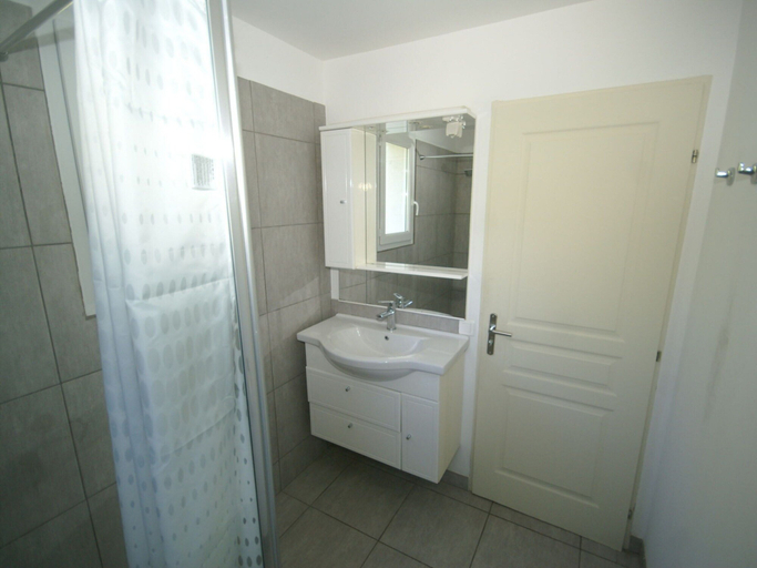 Bathroom 3, Apartment in Moriani-plage Near the Beach, Haute-Corse