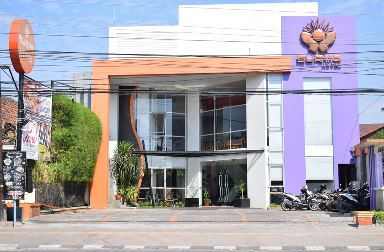 Exterior & Views 1, Surya Boutique Hotel Semarang, Semarang