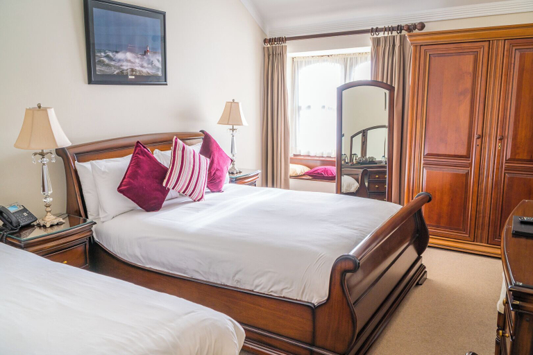 Bedroom 3, Chester Beatty Inn