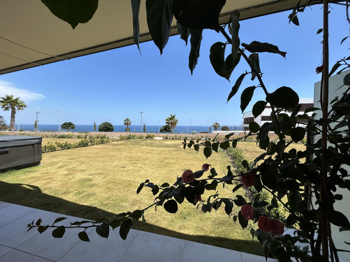Property grounds 2, Impeccable 2-bed Apartment in Camarate Hills, Málaga