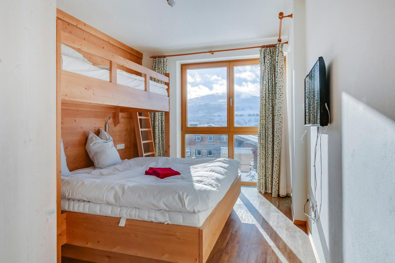Bedroom 4, Apartment in Konigsleiten Near Zillertal Arena, Zell am See