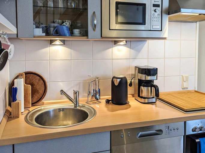 Private kitchen 5, 4 Star Holiday Home in Neuschonberg, Plön