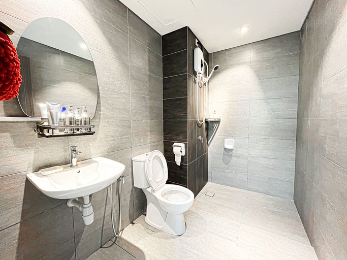 Bathroom 5, Edumetro by WeCare, Subang Jaya