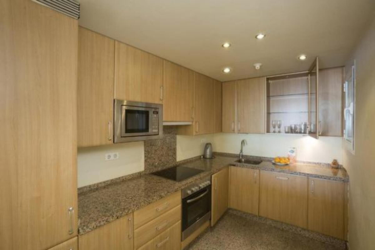 Private kitchen, Spacious Stunning Views 2-bed Apartment, Estepona, Málaga