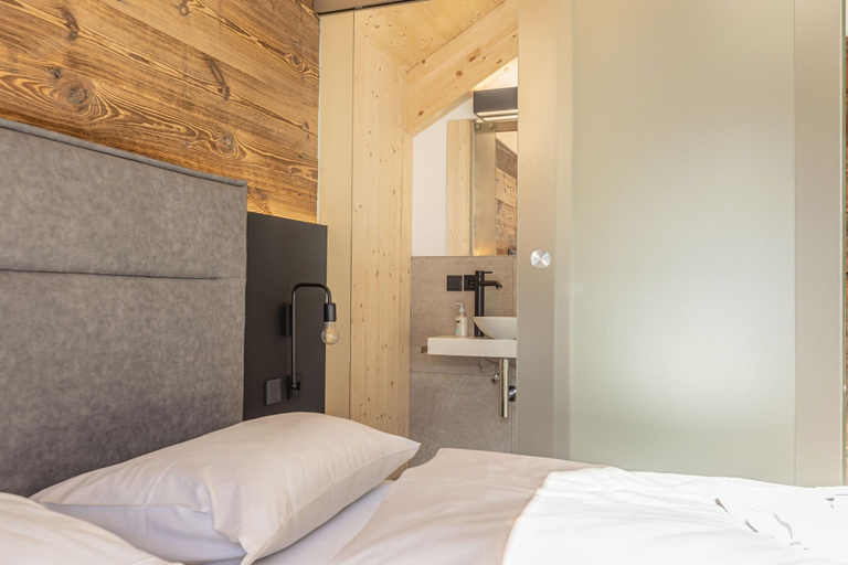 Room 5, Holiday Home With Sauna and Pool, Murau