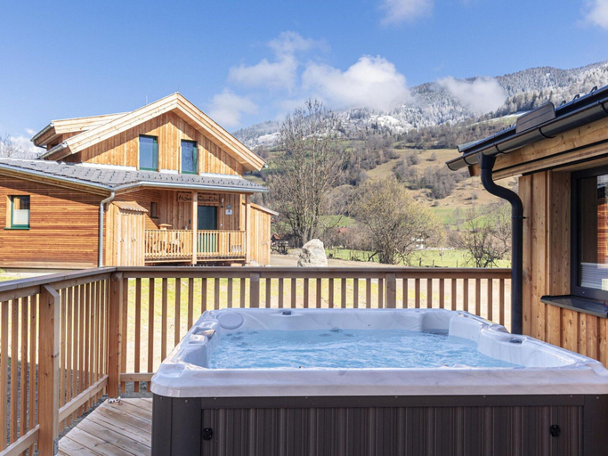 Others 5, Attractive chalet with terrace, Murau