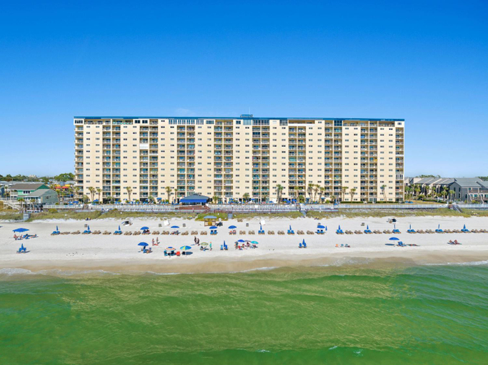 Others 2, 4 Loungers 2 Umbrellas Inlc Peak Season Beachfront, Bay