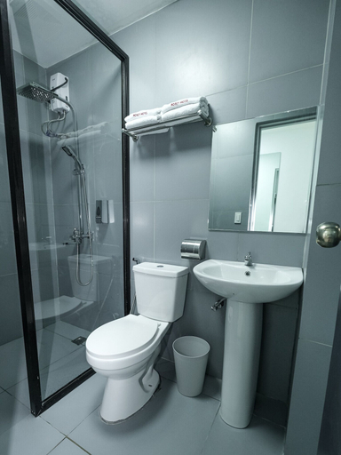 Bathroom 5, Rosey Hotel, Cabanatuan City