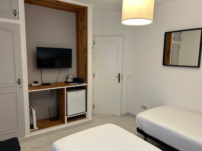 Bedroom 2, 'ESTRELA STAYS', Lagos