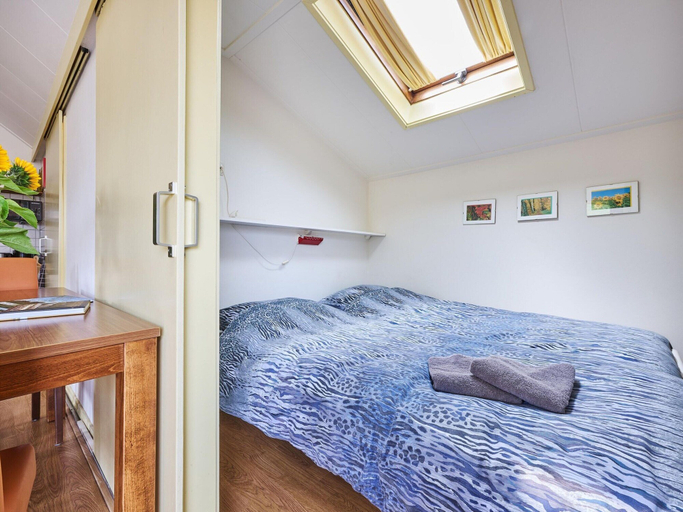 Room 4, Cozy Holiday Home in a Lovely Environment, Coevorden