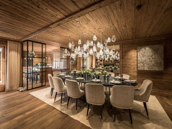 Dining 2, Spacious Chalet With Private Pool, Saanen