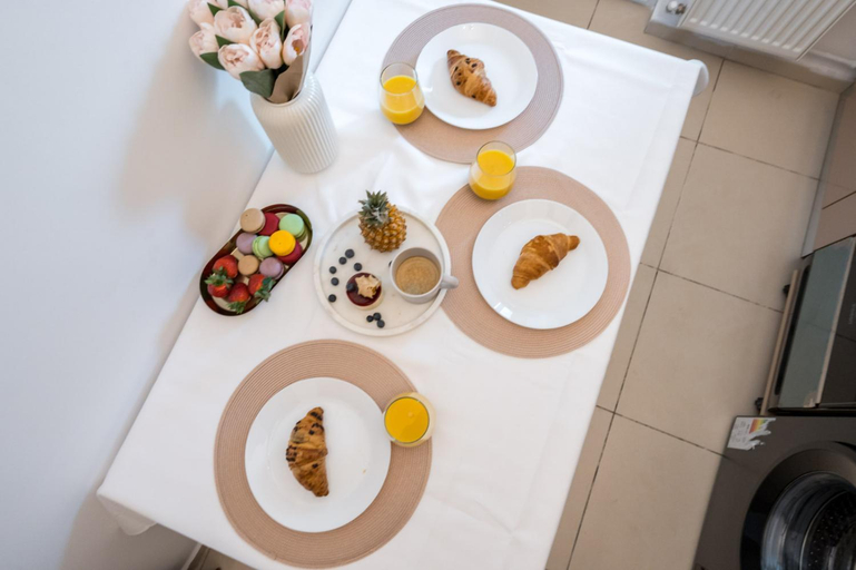 Food & Drinks 4, HIGHLINE DOWNTOWN Residences 6 Persons Family Apartment, Municipiul Bucuresti