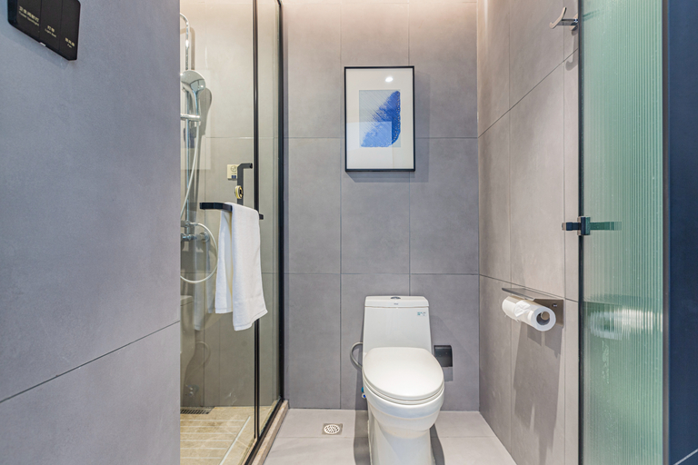 Bathroom 3, Starway Hotel Yingtan Kaixiang Central Plaza Railway Station, Yingtan
