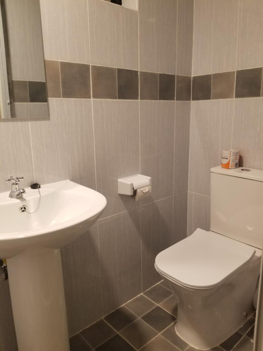Bathroom 3, 7 Days Holiday Inn, Langata