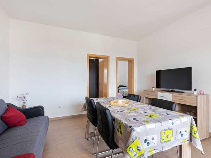 Others 5, Apartment in Nevidane near the Beach, Pašman