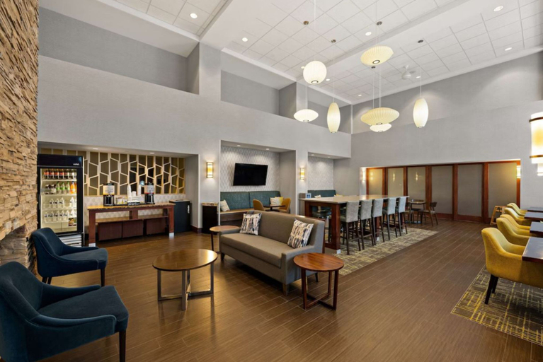 Public Area 2, Hampton Inn & Suites Poughkeepsie, Dutchess