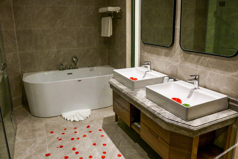 3, Muong Thanh Luxury Ha Long Centre Hotel, Hạ Long