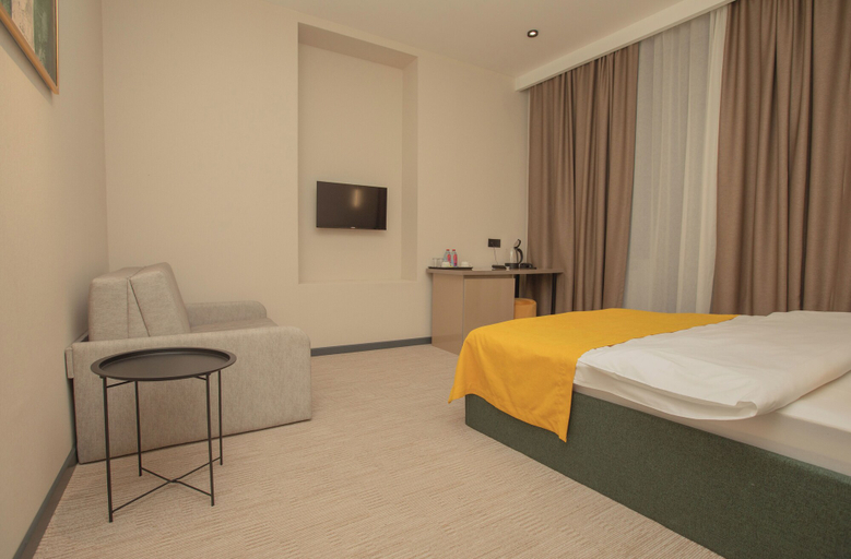 Bedroom 2, Twelve Inn Hotel, Baku