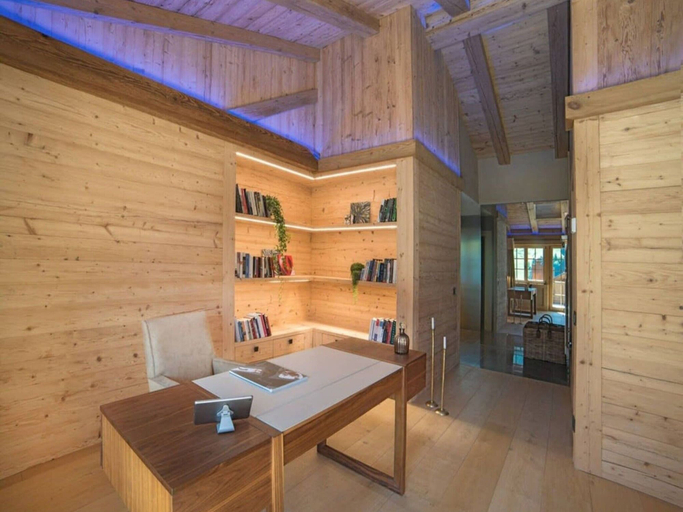 Others 4, Superior Chalet With Views, Pays-d'Enhaut