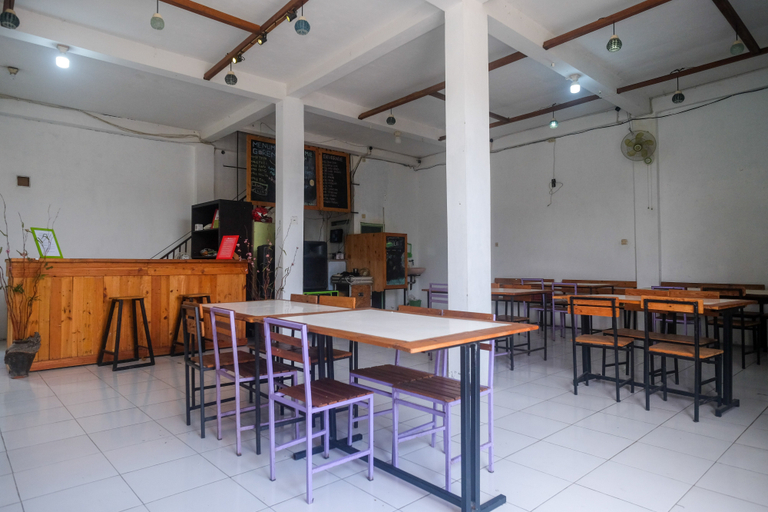 Food & Drinks 3, RedDoorz Syariah Near UMY Yogyakarta 2, Sleman