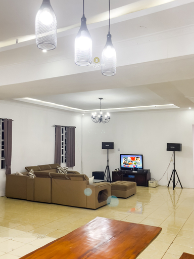 Others 5, Zenith by Nginapsini, Bogor