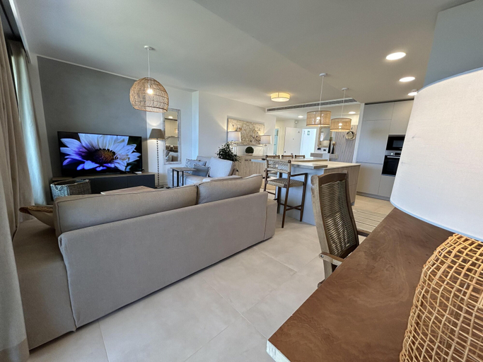 Living area 4, Impeccable 2-bed Apartment in Camarate Hills, Málaga