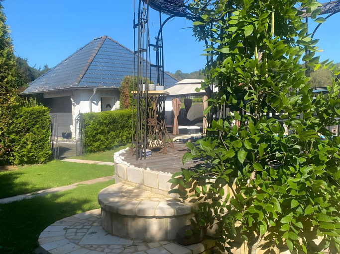 Others 5, Bewitching Apartment With Garden and Terrace, Merzig-Wadern