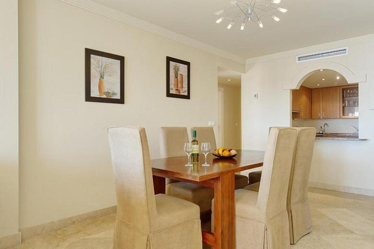 Dining, Spacious Stunning Views 2-bed Apartment, Estepona, Málaga
