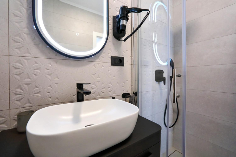 Bathroom 3, Apartmani Bibanum, Bibinje