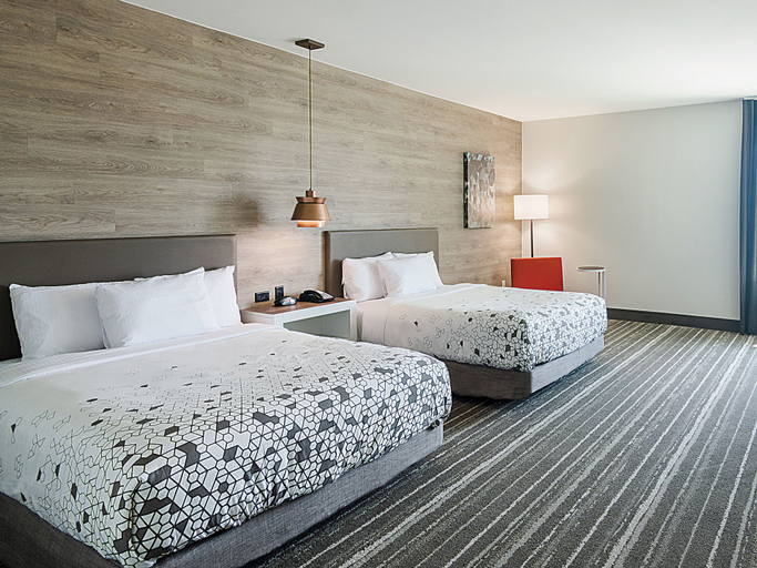 Bedroom, Four Points by Sheraton Plano, Collin