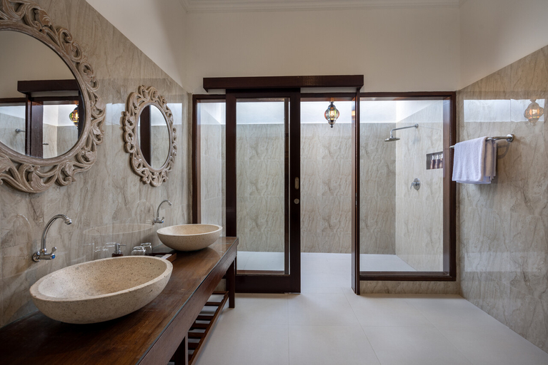 Bathroom 9