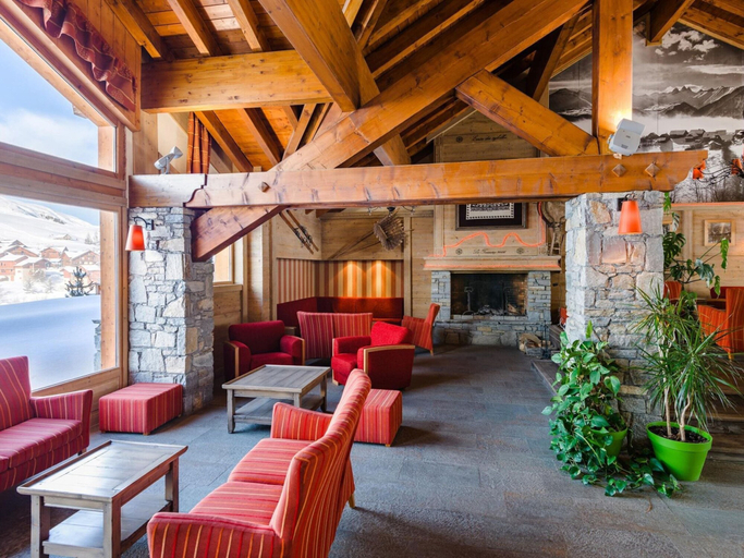 Reception 5, Spacious Apartment 500 m. From the Slopes of Les Sybelles, Savoie