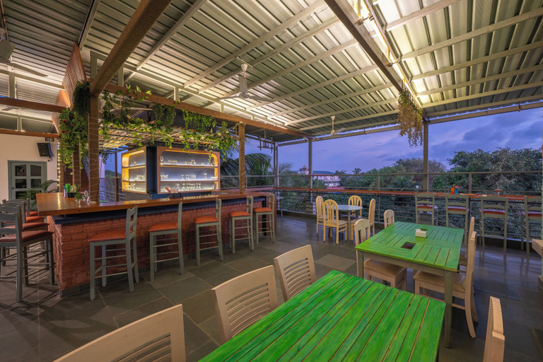Food & Drinks 5, Echor Samara Morjim Goa Sea View Restro, North Goa