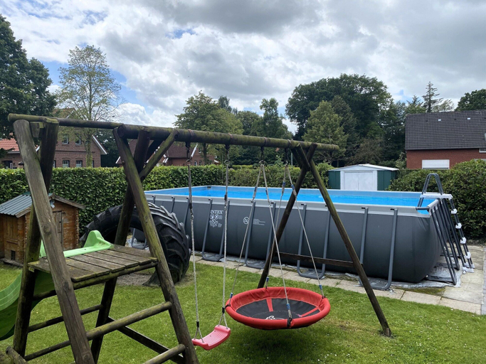 Pool, Ferienwohnungen in Strackholt, Aurich
