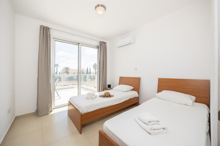 Room 3, Villa Coral Bay 7 in Peyia