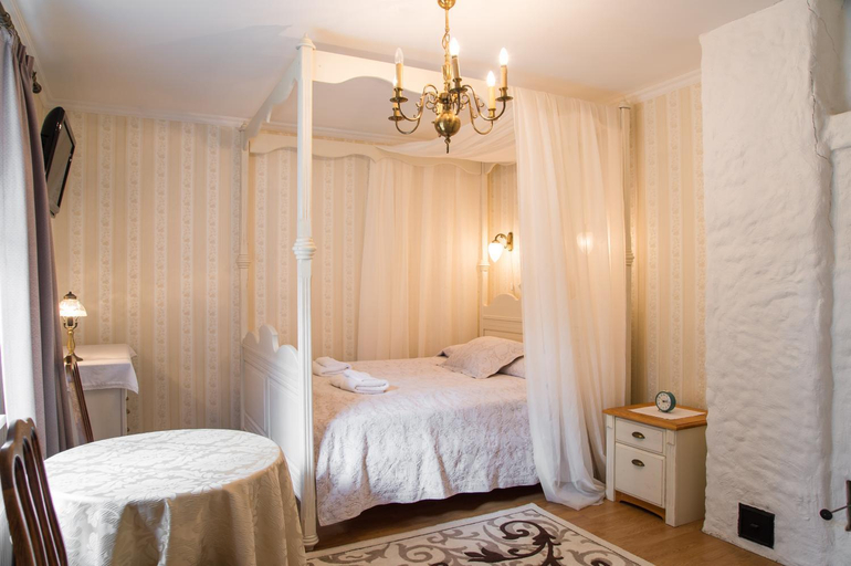 Bedroom 16