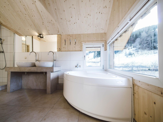 Bathroom 3, Attractive Chalet With Whirlpool, Murau