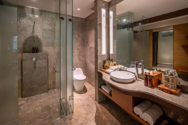Bathroom 9