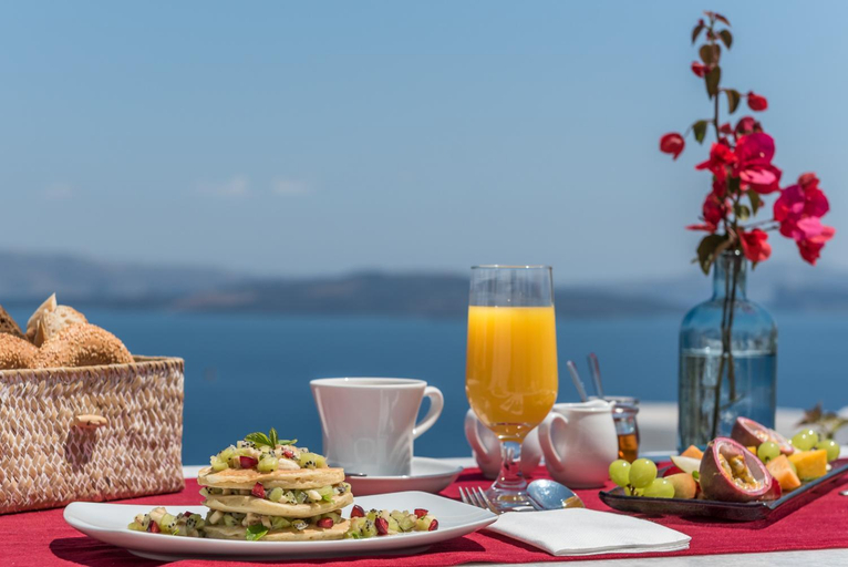 Food & Drinks 5, Chelidonia Luxury Suites, South Aegean