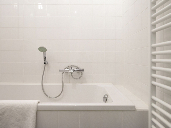 Bathroom 4, Modern Apartment With a View of the Scheveningen Harbor, The Hague