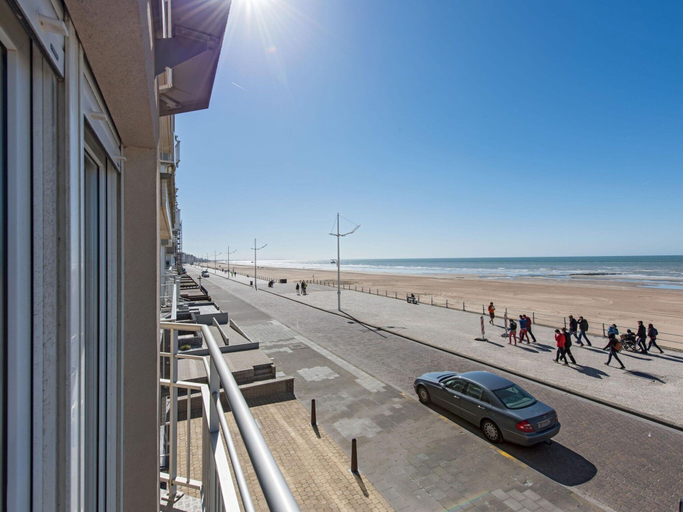 View from property 2, Nevada 101 With top Location Right on the Beach, West-Vlaanderen