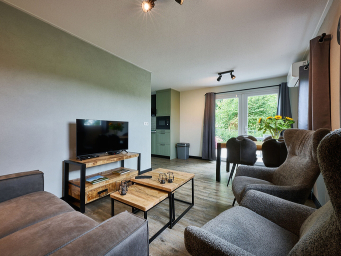 Living area 3, Stay at This Beautiful Accommodation in De Kiel, Coevorden