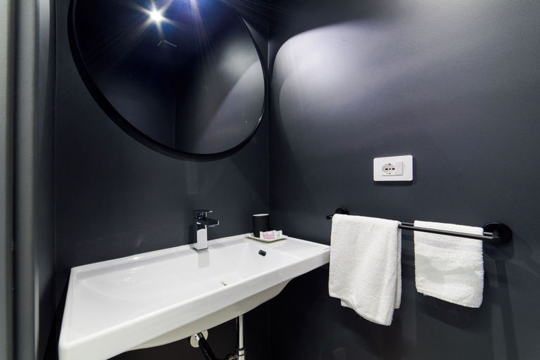 Bathroom 5, Shamika Luxury Rooms, Salerno