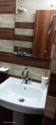 Bathroom, Hotel Savera, agra, Agra