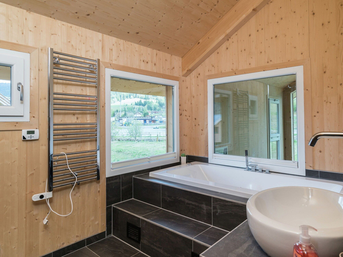 Others 3, Appealing Chalet With Infrared Sauna, Murau