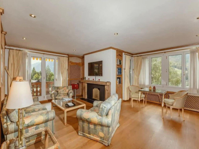 Living area 5, Lush Apartment With Indoor Pool, Saanen