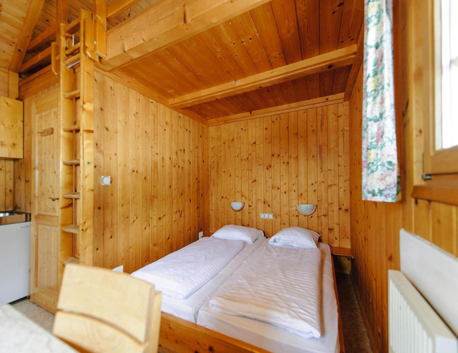 Room 4, Chalet in Gaal by Ski Slopes & Alpine Park, Murtal