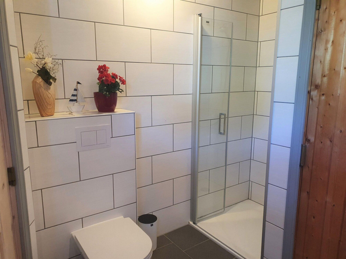 Bathroom 3, Exklusives Skandinavisches Ferienhaus, Mecklenburgische Seenplatte