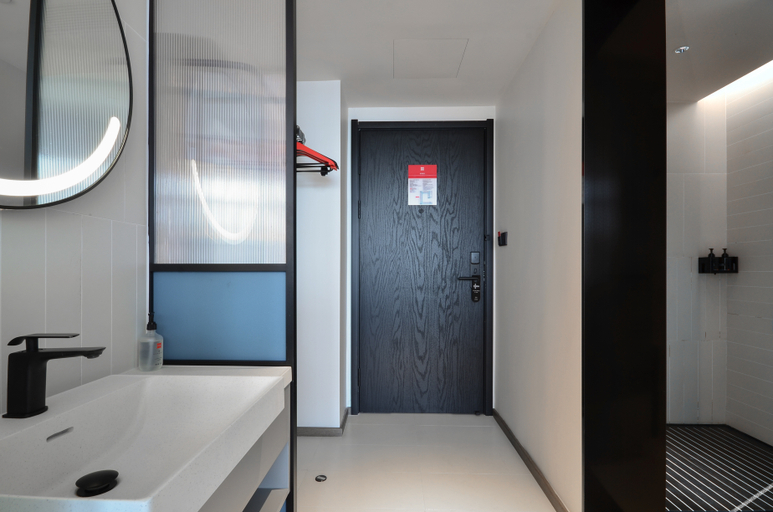 Bathroom 3, Ibis Hotel (Jiujiang Gongqingcheng University Town), Jiujiang