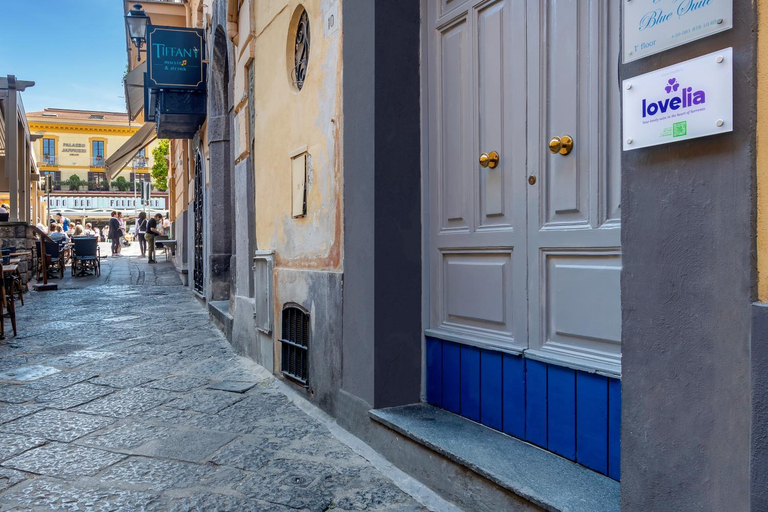 Others 4, Lovelia: Sorrento Square Lovely Suite, Napoli